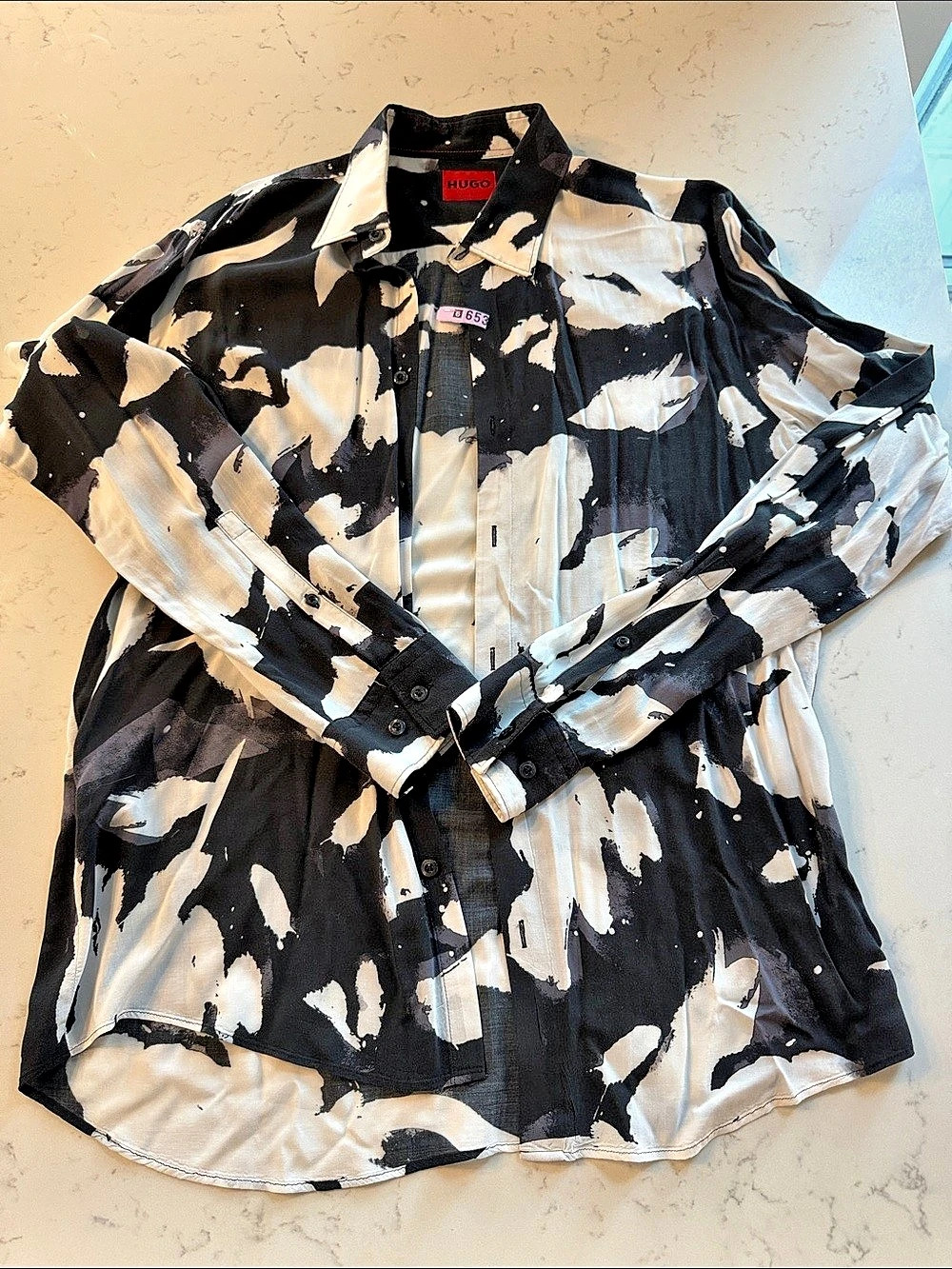 HUGO Abstract Button Down Shirt in Black & White